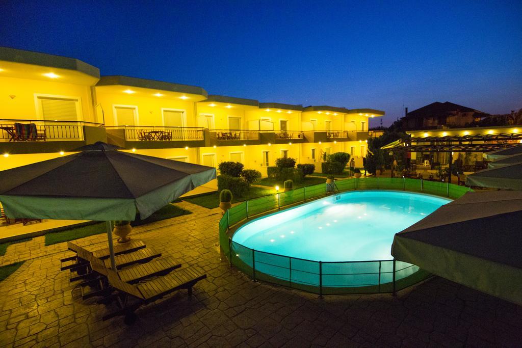 Vakis Apartments Захаро Екстериор снимка