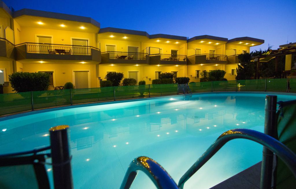 Vakis Apartments Захаро Екстериор снимка