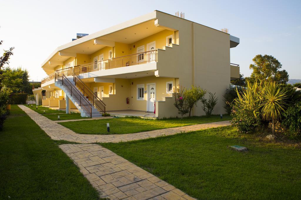 Vakis Apartments Захаро Екстериор снимка