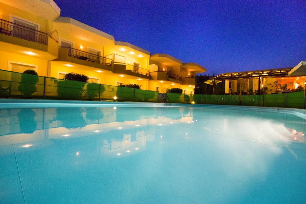 Vakis Apartments Захаро Екстериор снимка