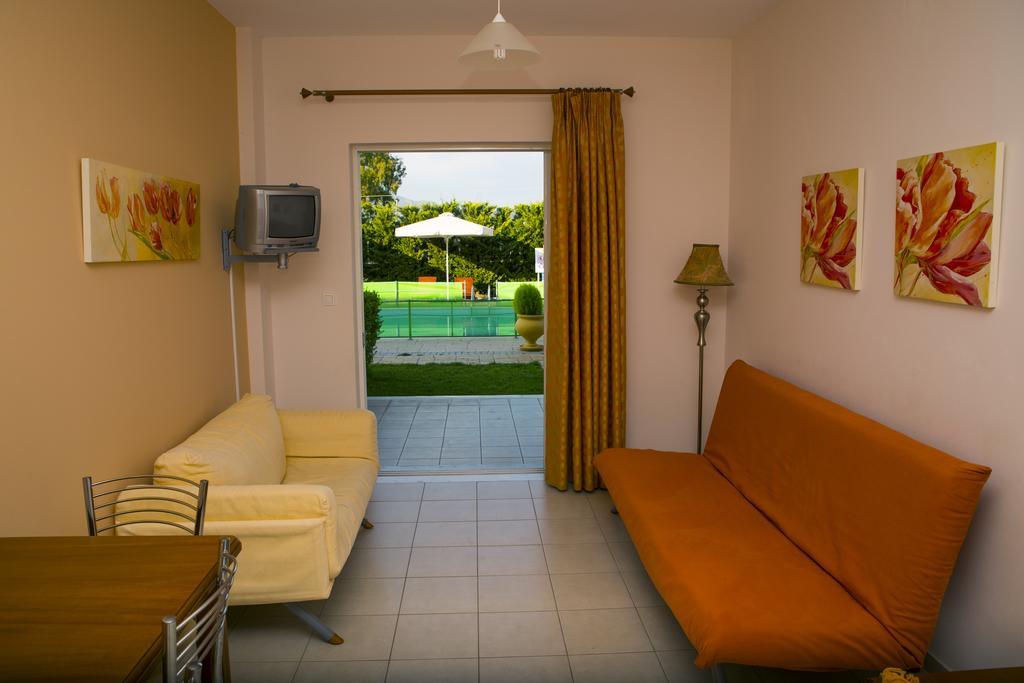Vakis Apartments Захаро Екстериор снимка